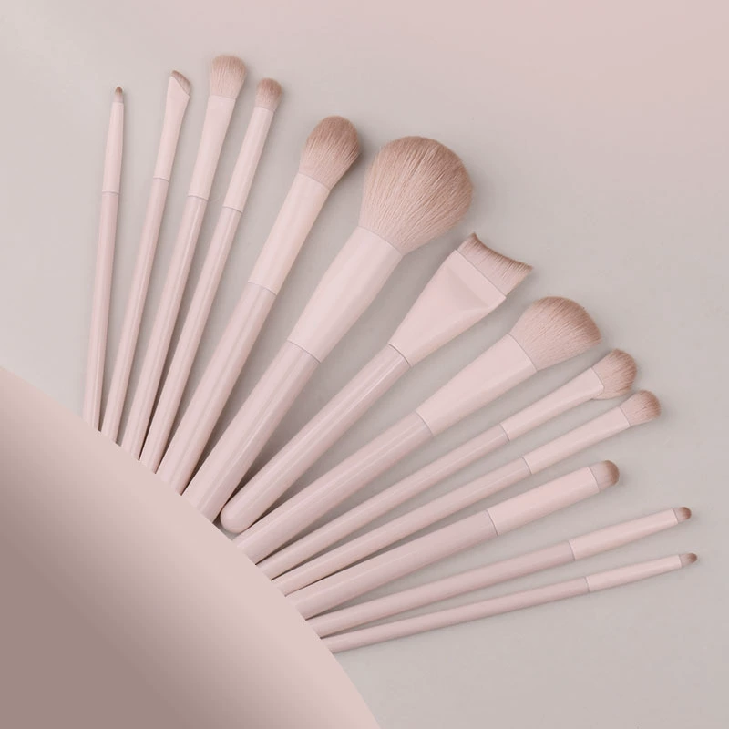 Elegant pink makeup brush set featuring a variety of face and eye brush shapes for foundation, powder, blush, contour, eyeshadow, and detailed application. Soft bristles and coordinated handles create a stylish, versatile collection for beauty brands, retailers, salons, and wholesale buyers.