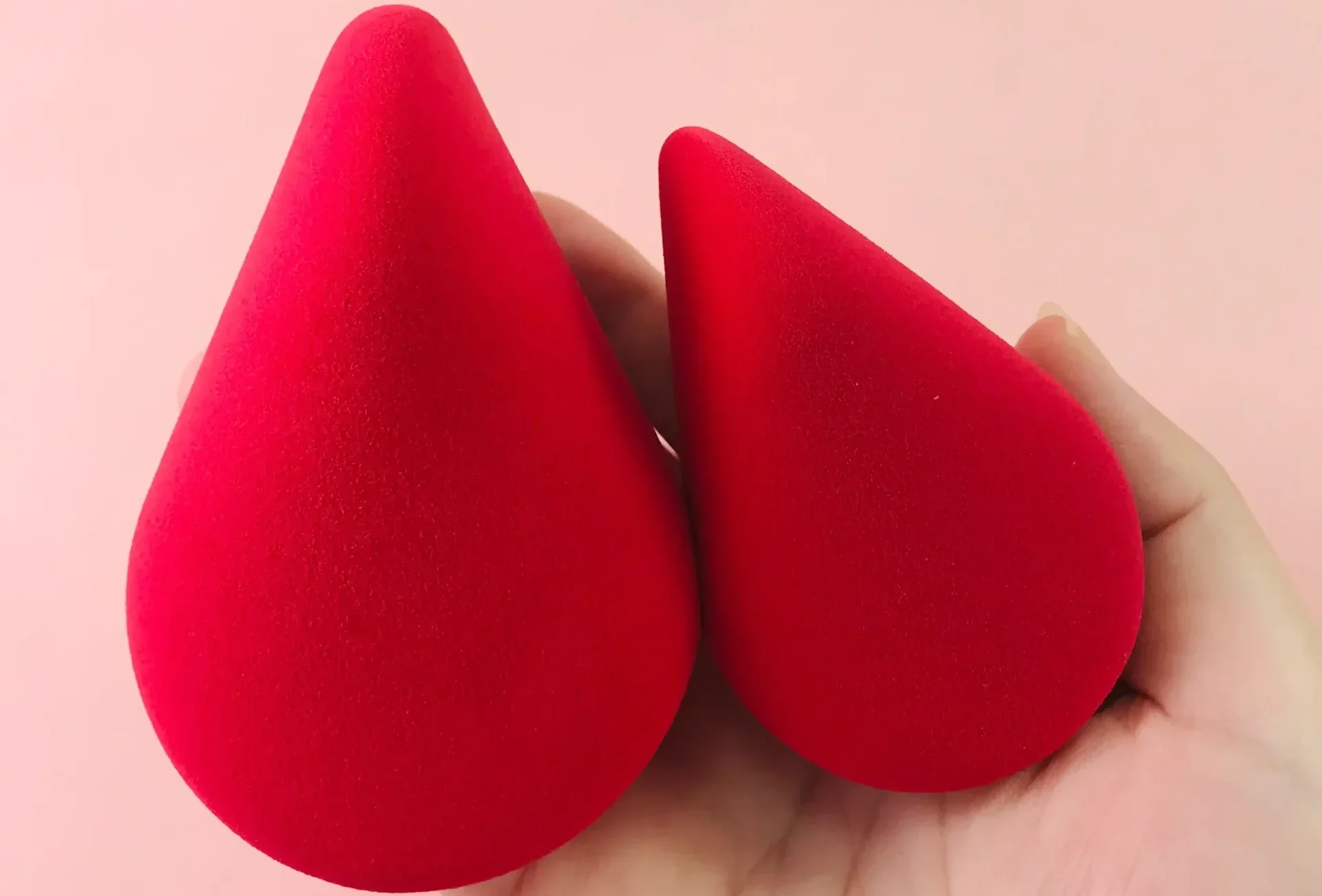 Red Duckbill Makeup Sponge | Teardrop Beauty Blender (Large & Mini)